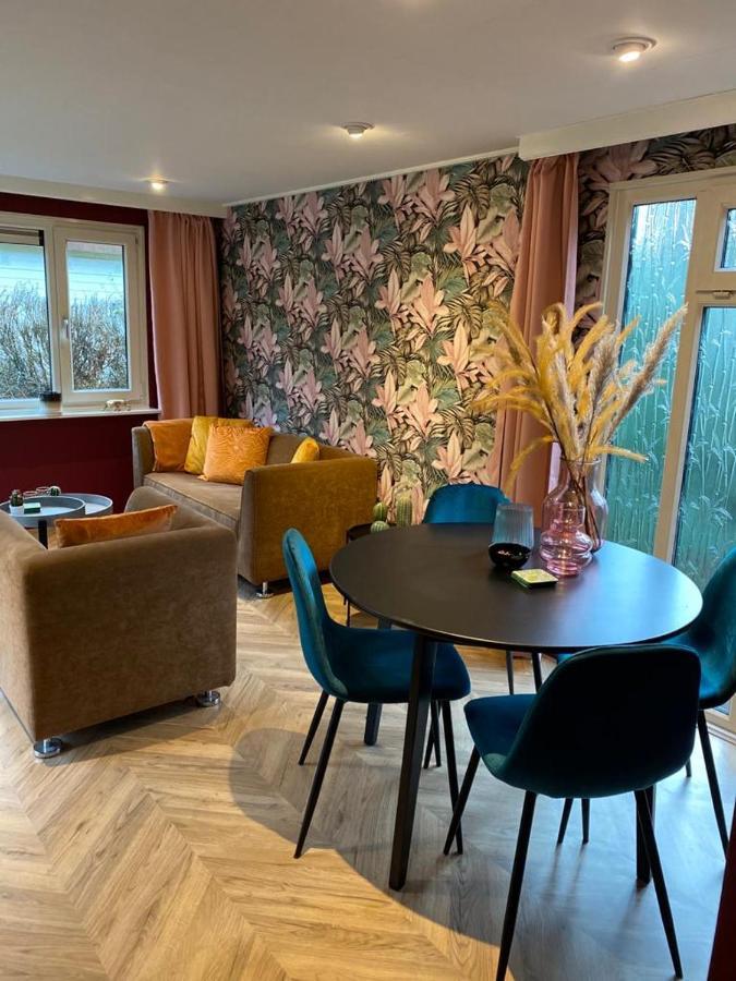 Hôtel Sfeervolle Chalet Op De Veluwe In Hoenderloo Extérieur photo