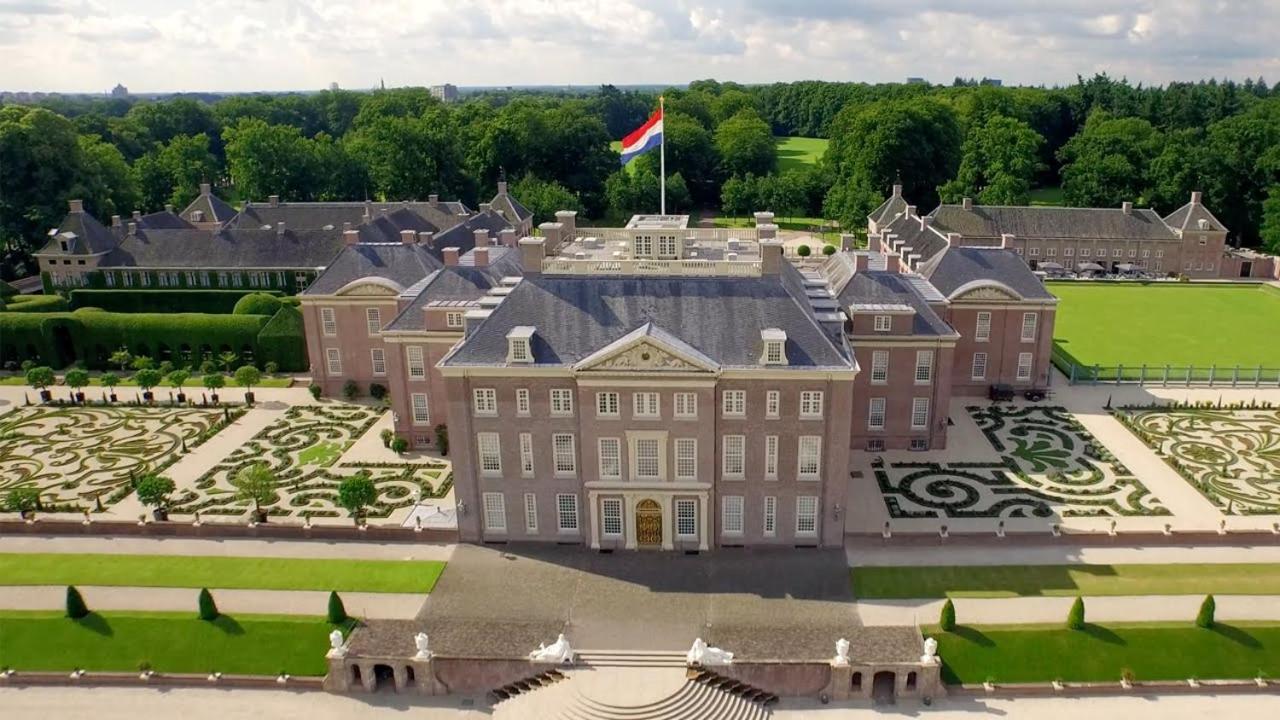 Hôtel Sfeervolle Chalet Op De Veluwe In Hoenderloo Extérieur photo