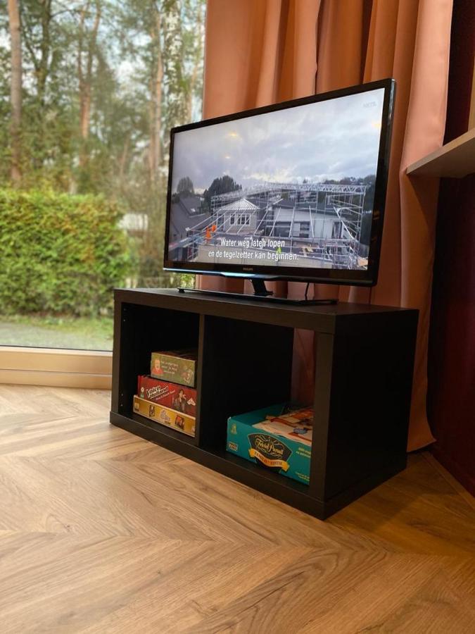 Hôtel Sfeervolle Chalet Op De Veluwe In Hoenderloo Extérieur photo