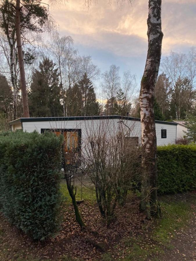 Hôtel Sfeervolle Chalet Op De Veluwe In Hoenderloo Extérieur photo