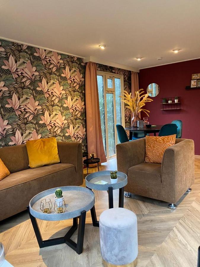 Hôtel Sfeervolle Chalet Op De Veluwe In Hoenderloo Extérieur photo